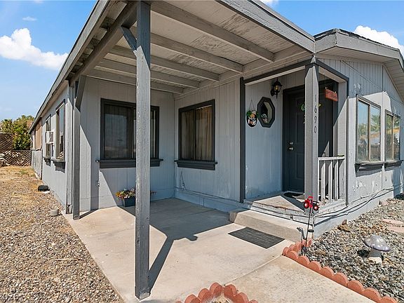 3rd image of 1690 Solano Ln