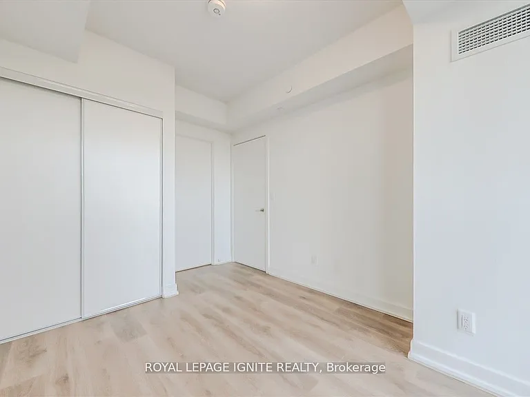 2033 Kennedy Rd #315 — Photo 17