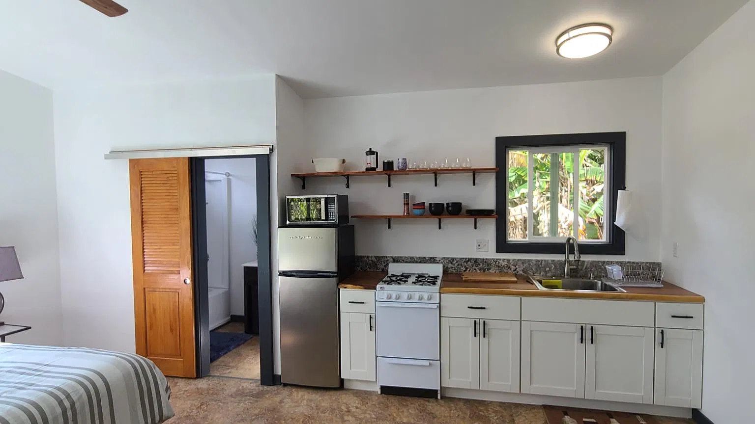 82-6087 Hawaii Belt Rd - Unit B — Photo 4