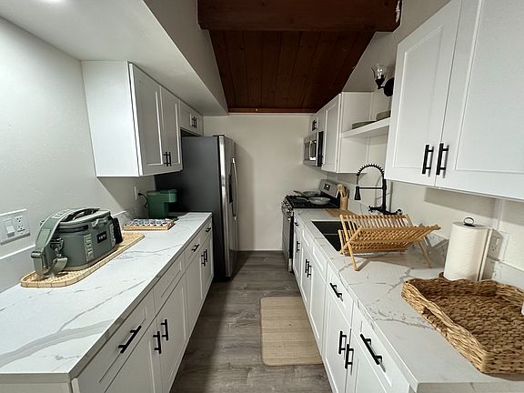 5th image of 1464 Grand Ave #1