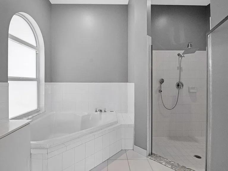 1680 SW 14th Dr — Photo 26