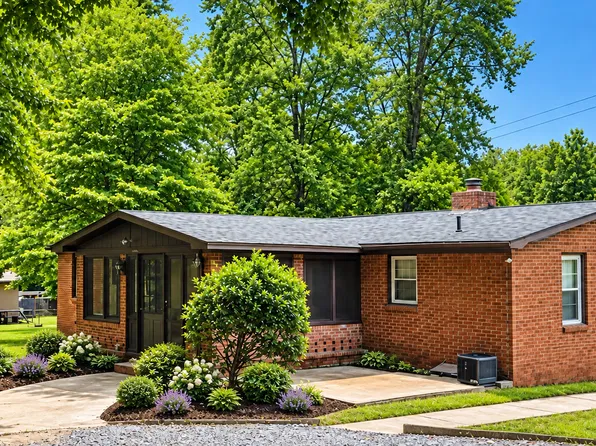 806 Labon St, Monroe, NC 28110