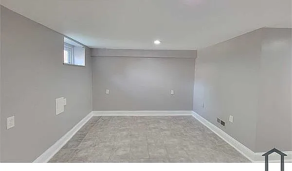 1900 Griffis Ave — Photo 3