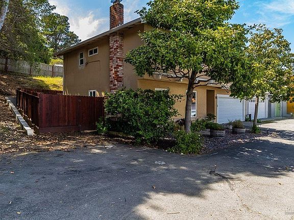 2nd image of 1026 View Drive
