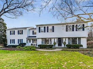 2531 Crabtree Ln, Northbrook, IL