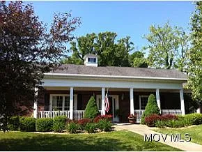 10 Henderson Cir photo 1