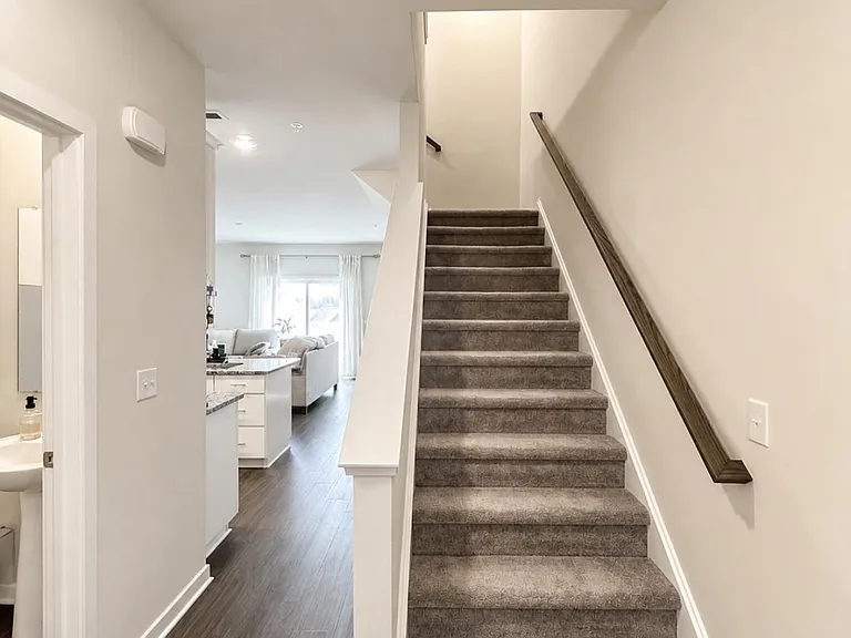 4913 Brookside Ct — Photo 3