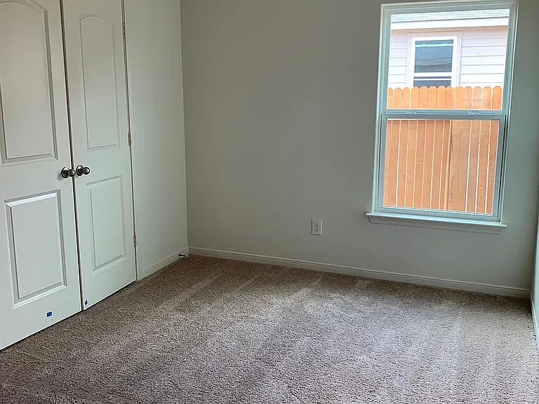 108 N Allington Cir — Photo 12