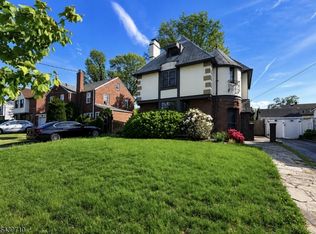 1136 Coolidge Rd, Elizabeth City, NJ 07208