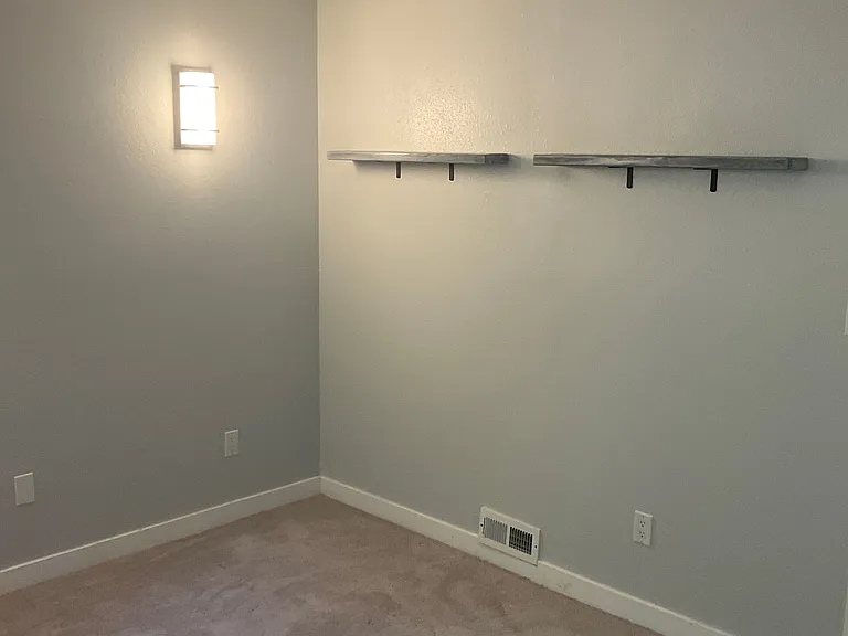 4837 Sandra Ln NE — Photo 18