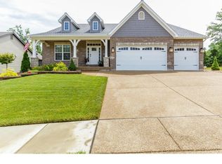 136 Pinewood Trail Dr, Wentzville, MO 63385