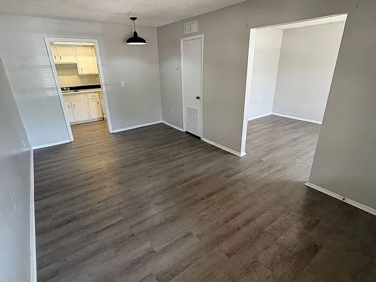 2517 Caper Ln #103 — Photo 3
