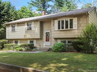 14 Newbury Rd, Rowley, MA 01969