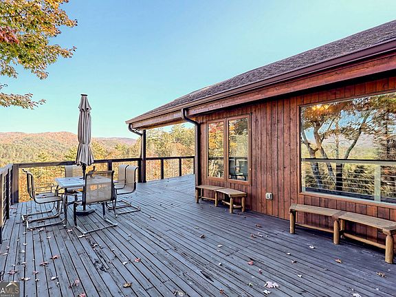 12th image of this home