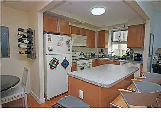 Sold by Ann Ferguson, LLC | media 5