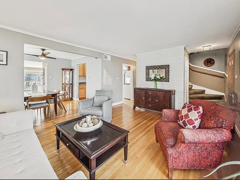 65 E Medill Ave — Photo 3