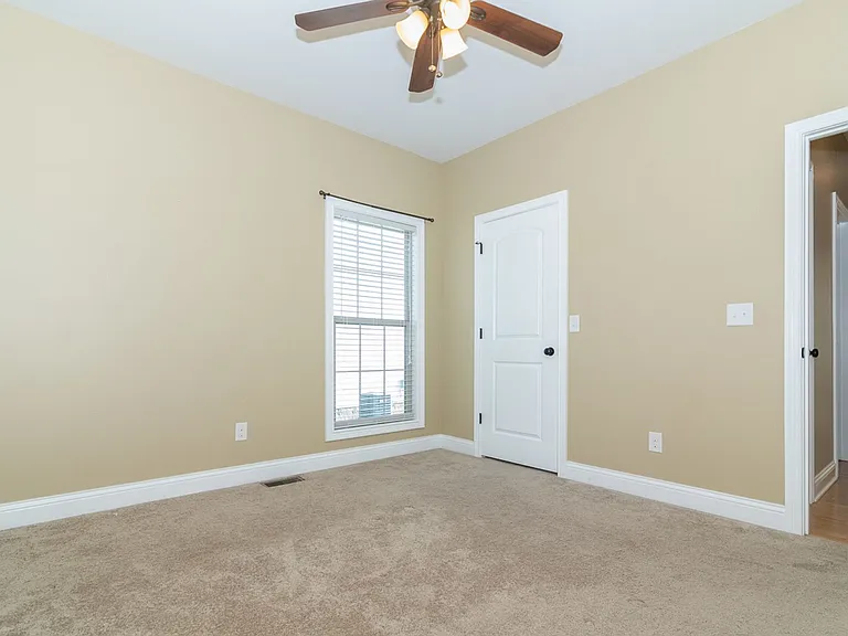 114 Lowball Ln — Photo 21