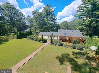 10929 Howland Dr, Reston, VA 20191