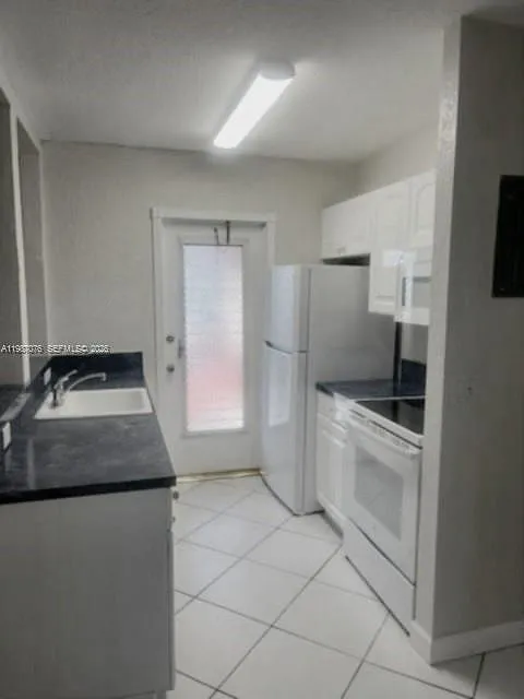 Buckingham Condo — Photo 4