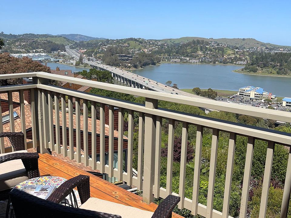 1st image of 256 Headlands Ct