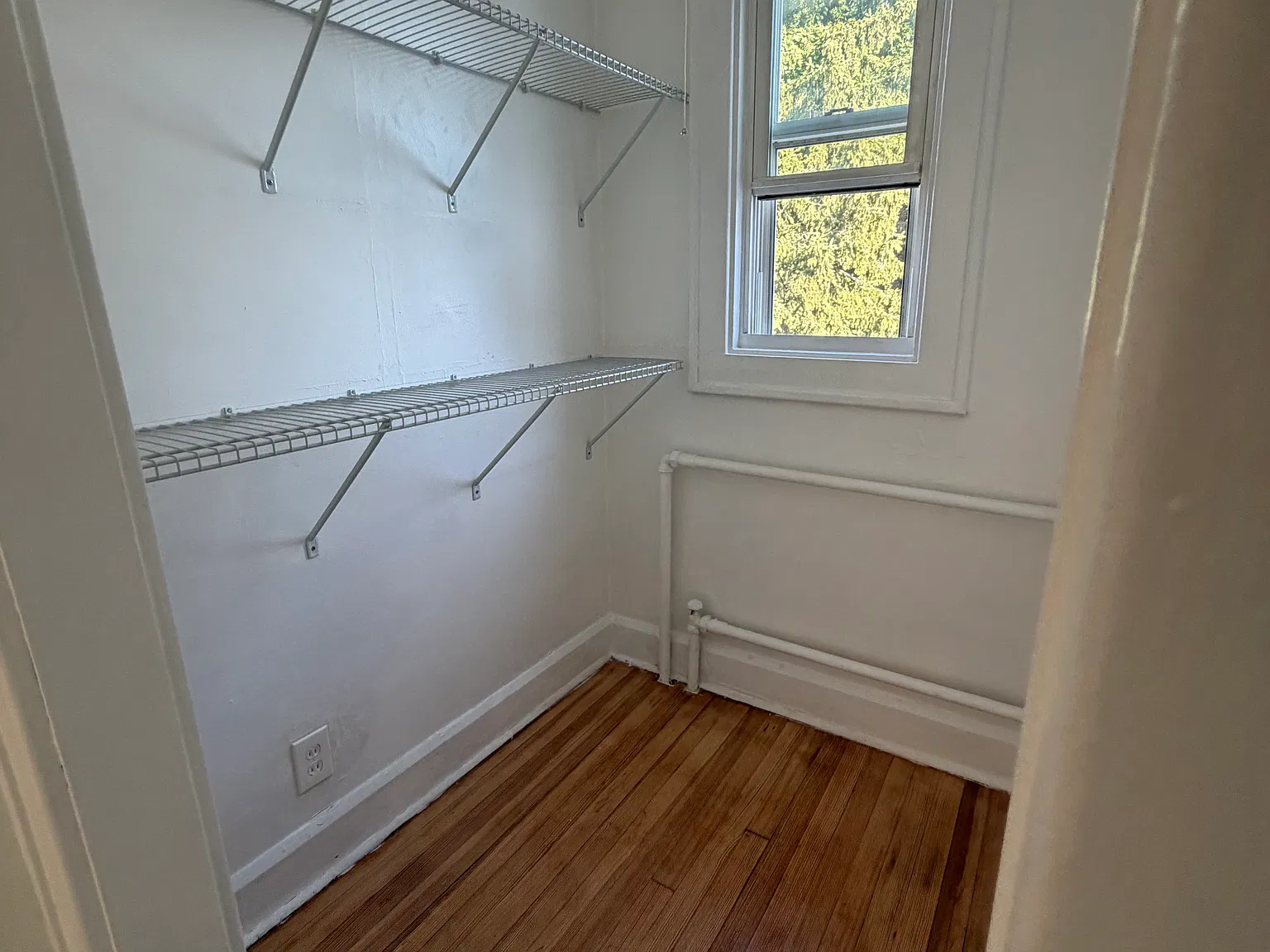 29 Orlando Ave — Photo 4