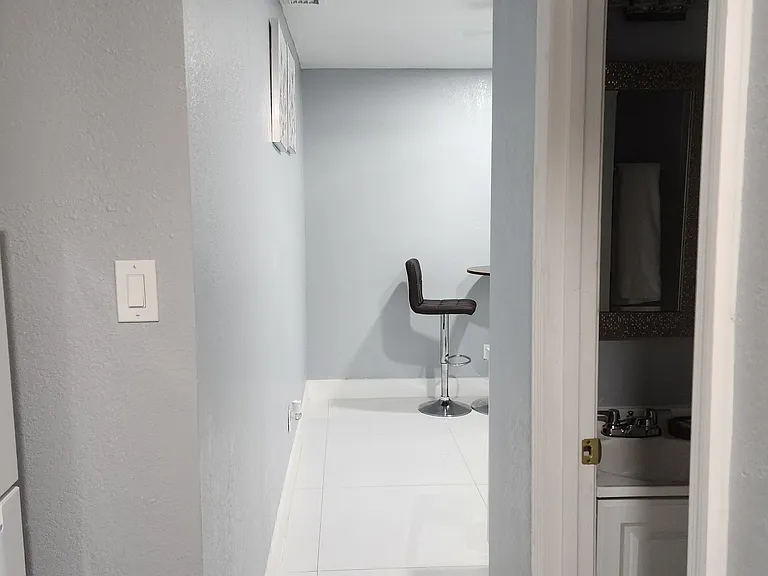 7915 Croton Ave #1 — Photo 18