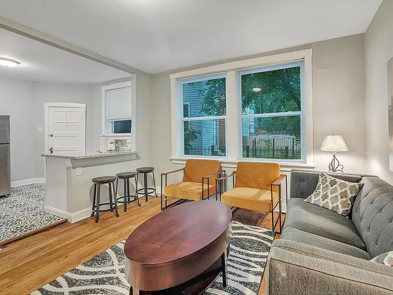 3106 Gurney Ave #1S — Photo 1
