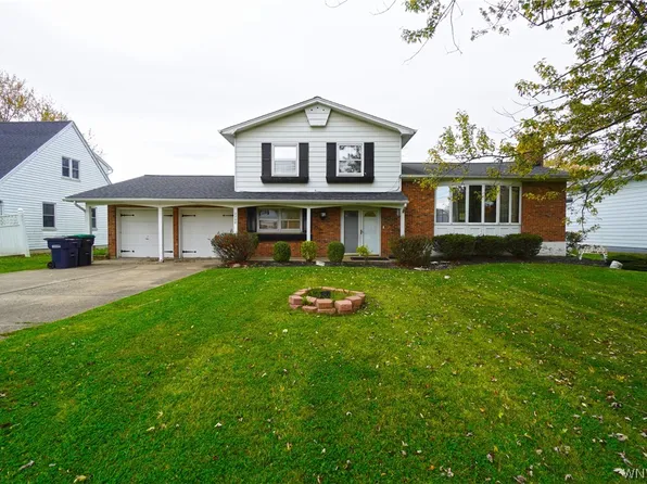 2708 Stony Point Rd, Grand Island, NY 14072