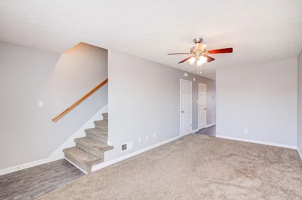 2 bed, 1100 sqft, $1,000 — Photo 2