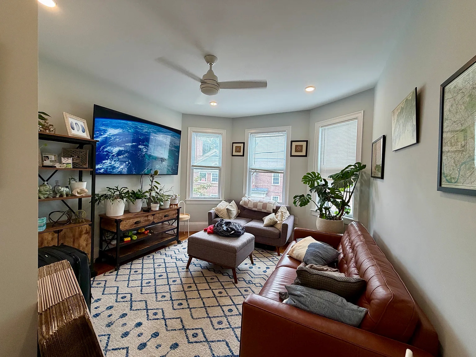 4 bed, 1200 sqft, $4,250 — Photo 3
