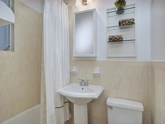 Sold by Sotheby's International Realty | media 18