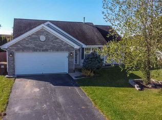 2082 Edge Rock Rd, Rockton, IL 61072