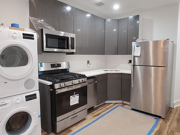 2nd image of 481 5th Ave #2RR