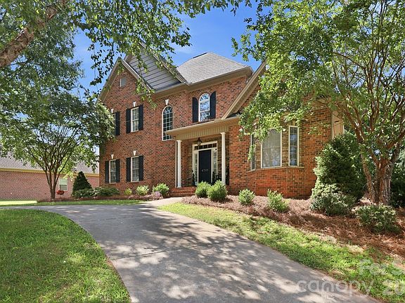 2nd image of 4701 Pebble Lake Dr #161