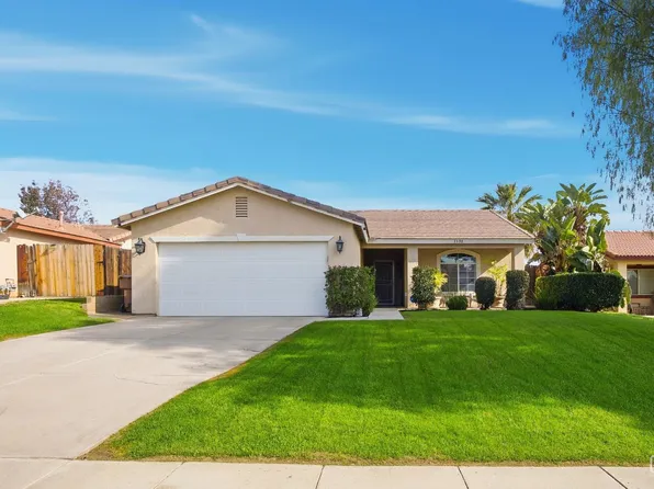3330 Floral Meadow Dr, Bakersfield, CA 93308
