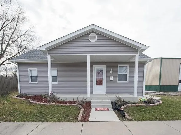 608 W Madison St, Millstadt, IL 62260