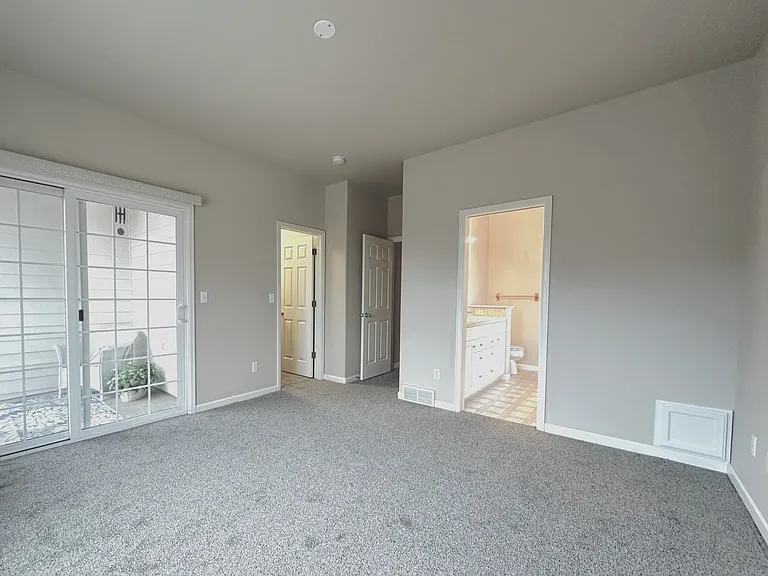 Private sunporch in Primary Bedroom!