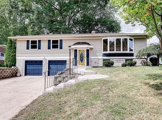 903 Bittersweet Ln, Anderson, IN 46011