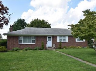 50 Ridgewood Rd, Easton, PA 18045