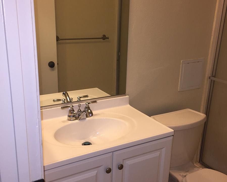 1st image of 2328 Cravath Ct APT B