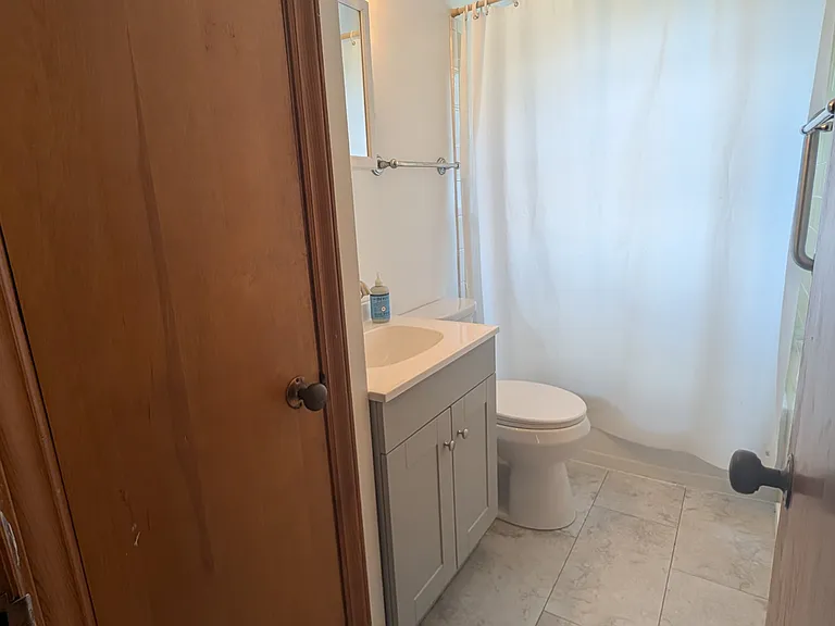 3327 Seneca St — Photo 6