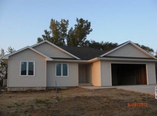 550 W Central St, Raymond, IA 50667