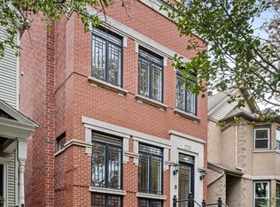 2720 N Bosworth Ave, Chicago, IL 60614