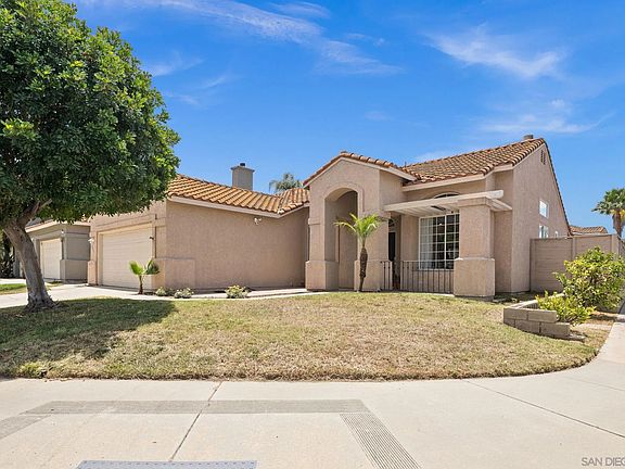 2nd image of 3373 Avocado Vista Ln