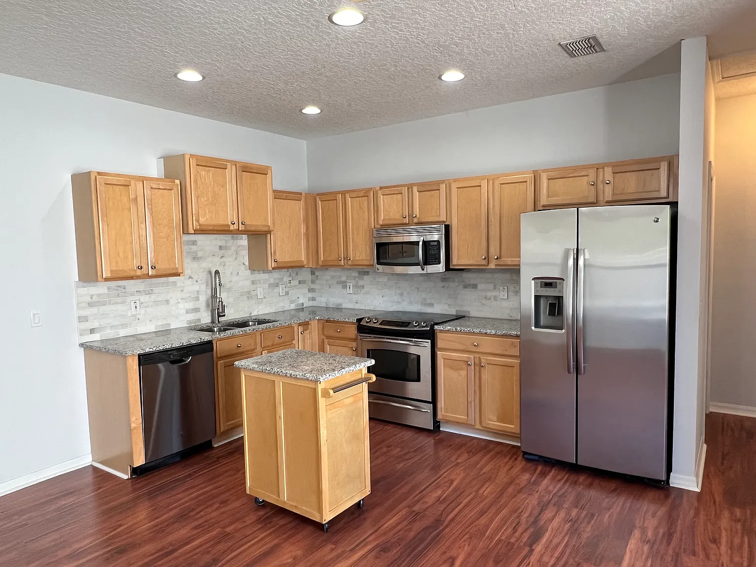 1 bed, 680 sqft, $1,550 — Photo 4