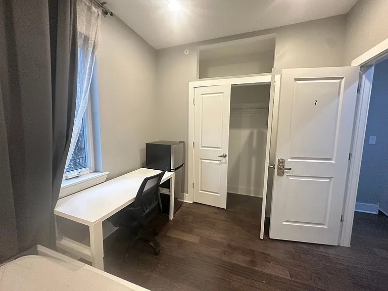 417 N Holly St — Photo 16