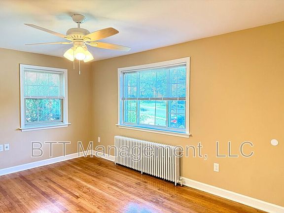 3rd image of 8712 Bradford Rd #4