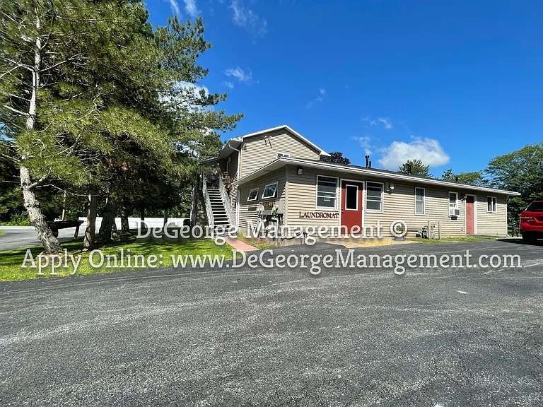 Burdick Estates Apartments — Photo 68