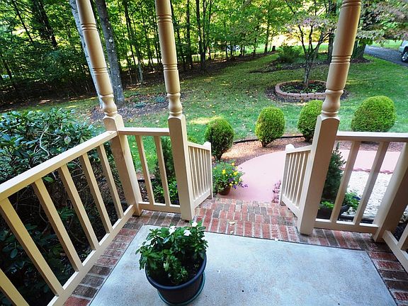 5th image of 200 Merrywood Dr