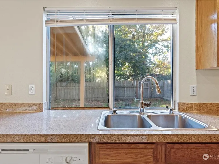912 137th St SW — Photo 10